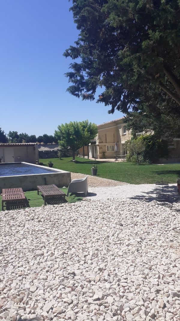 Mas provençal au milieu des vignes - France Provençal farmhouse in the middle of the vineyards