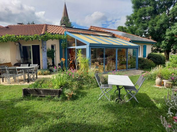 Maison de Patricia et J.Yves, campagne dans le Massif Central (Parc naturel du Pilat)