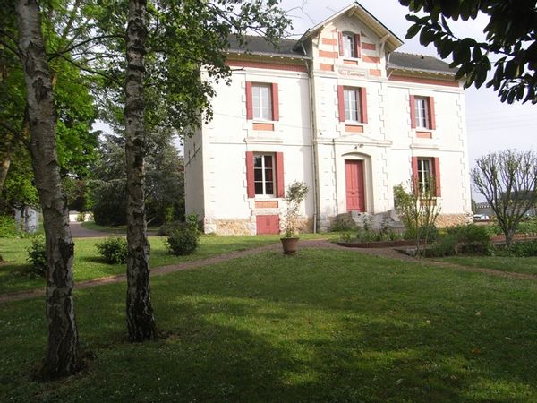 MAISON DANS LA VALLEE DE LA LOIRE