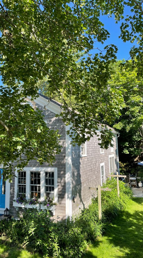 Historic Sailmaker's Cottage. Heart of Provincetown, & Steps from Beach (Reciprocal only, please!)