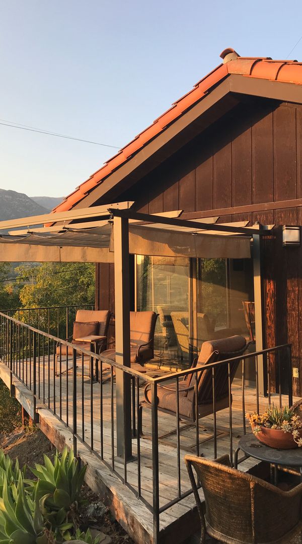 Santa Barbara foothills 1-Bd Villa: Views, quiet, chic.