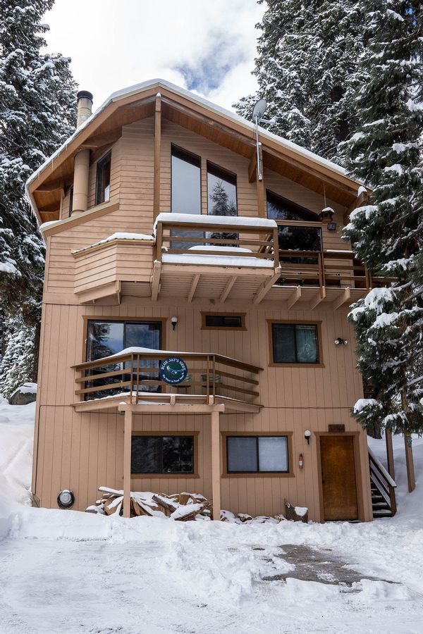 Sequoia National Forest Mountain Cabin