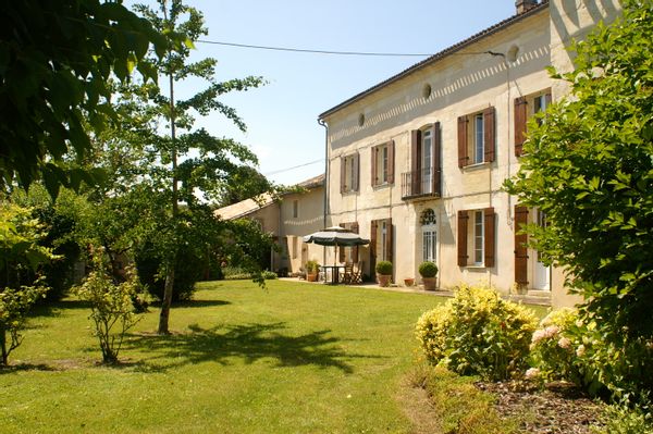 Grande maison Bordelaise  au coeur de l'Entre 2 Mers