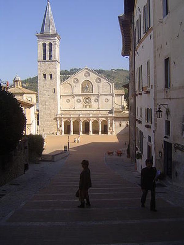 Spoleto large apartment in the old town with a superb view Largo appartamento in centro storico