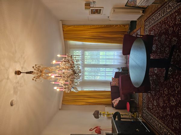 Lovely large Apartment located in the best district of Vienna near the famous Heurigen in Grinzing