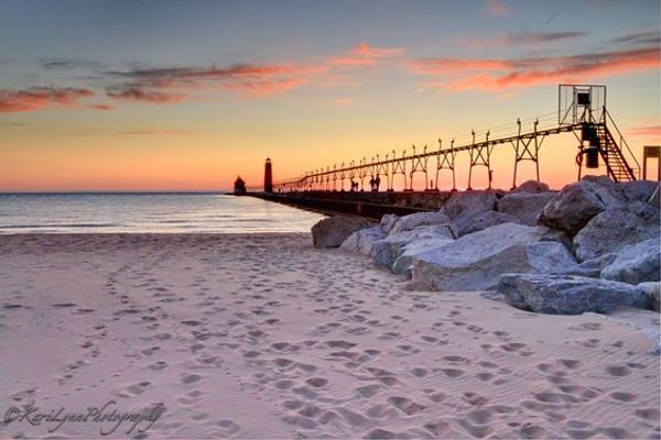 Beautiful 3 Bedroom Condo in the beach town of Grand Haven, MI (3 hours from Chicago)
