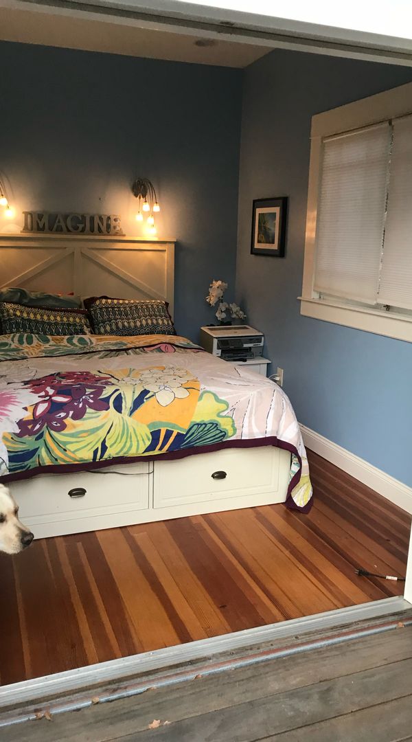 Pacific Grove Private room, entrance and deck with en-suite bathroom. Minimum 3 night stay