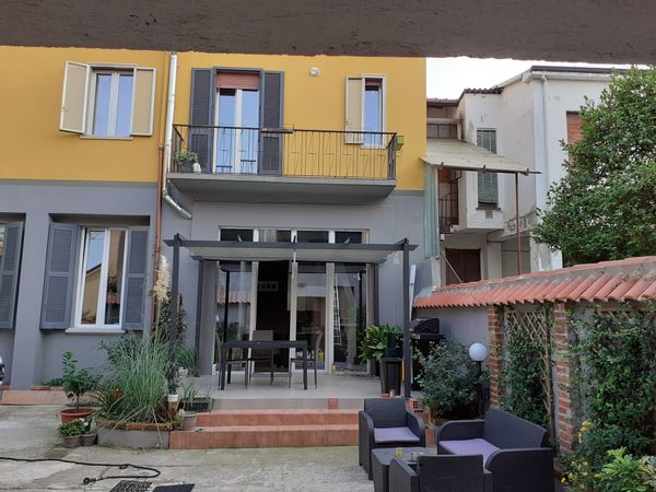 RECHERCHE NOEL SUR LA NEIGE -Grande maison mitoyenne à MILAN, parfaite pour visiter l'Italie du Nord