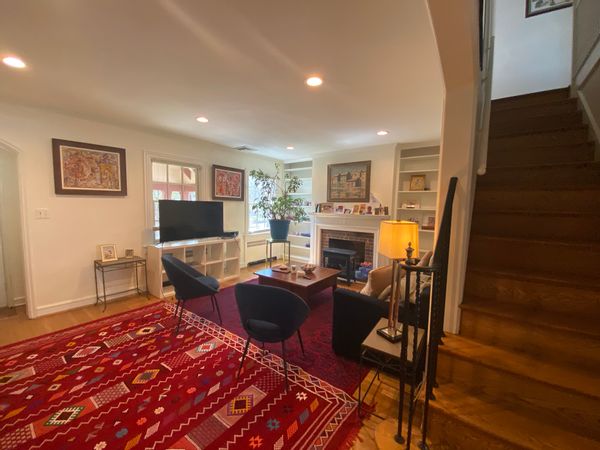Spacious Top-Floor Bedroom with Private Bathroom and access to main areas