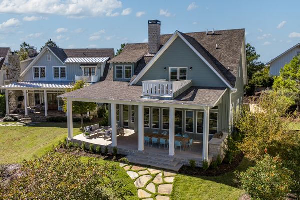 New Lakefront Home in Lux Long Cove, TX
