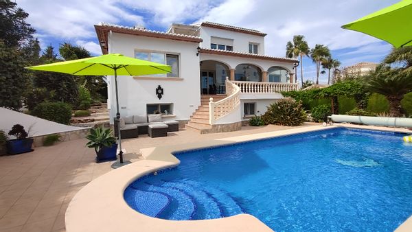 Villa in Javea, the "jewel" of the Costa Blanca. Only on a paragliding site and min 3 weeks