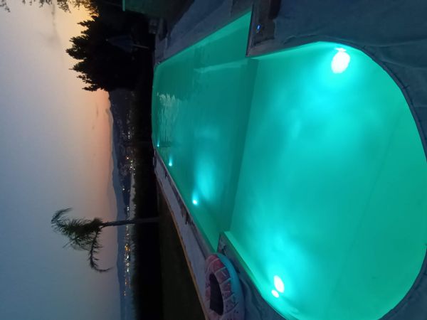 LUXURY VILLA WITH SWIMMING POOL IN ALBISOLA SUPERIORE - ITALIAN RIVIERA, 400 SQ. M.//OTHER FLAT IN MILAN CENTRE, 50 SQ. M.,  FULL EQUIPPED. 4 BEDS.