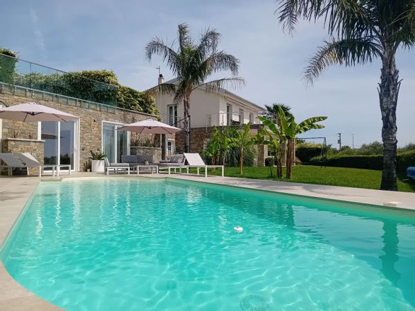 DEPENDANCE IN SPLENDIDA VILLA VISTA MARE, CON GYM E PISCINA: ACQUA SALATA, RISCALDATA, IDROMASSAGGIO
