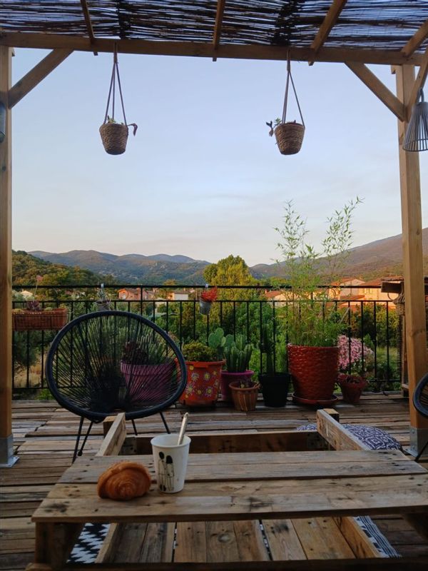 Character house in the heart of the village the true south of france ;-) !