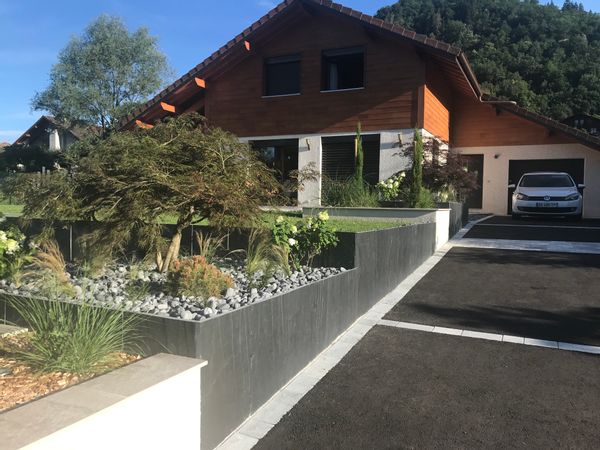 La maison des Bourdon ( Stephanie, Jerome, Alison et Alizée)