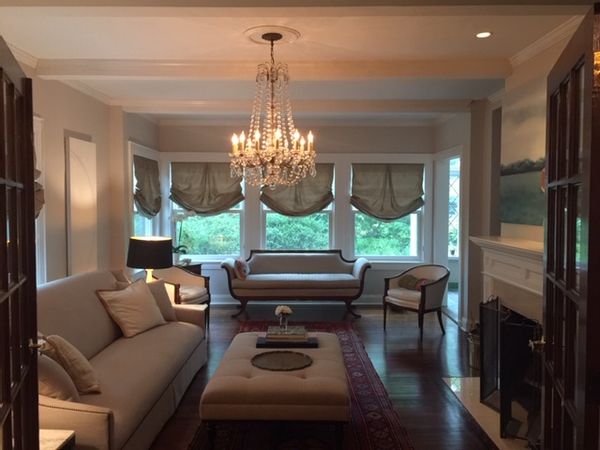 Closer to Manhattan than Manhattan! Mint 1907 Remodeled Home -- 6BR, 5 Baths. Perfect and Stylish!