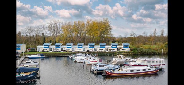 Jolanda’s  amazing beautiful (water) house in scenic and historical environment
