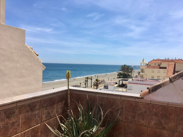 Seaside Penthouse only 2 minutes from the beach. Old Spanish style, but trendy. Car and cleaning service availeable. No GP exchange.