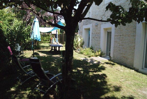 Maison charentaise proche des îles (dispo contre GP du 17 au 27 avril)
