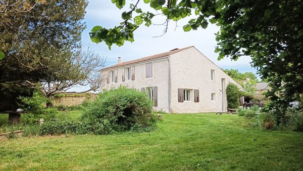 casa en Saint-Médard-d’Aunis, France