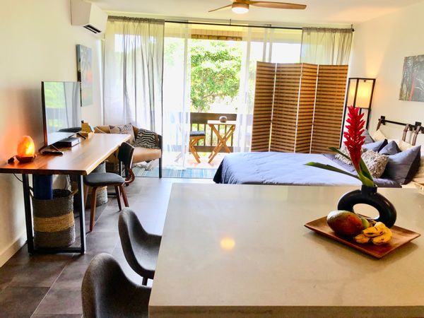 Private studio in walking distance to Napili Beach