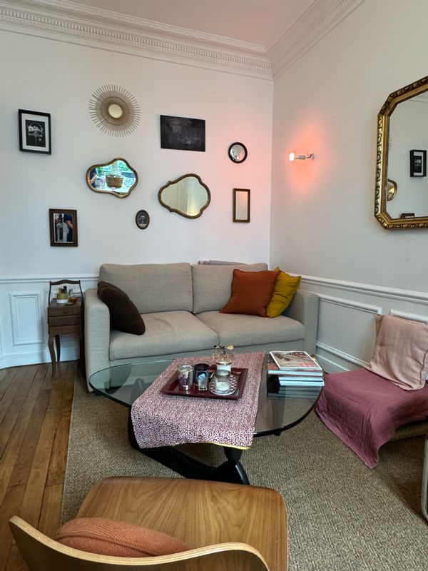 Paris quiet and central cosy flat