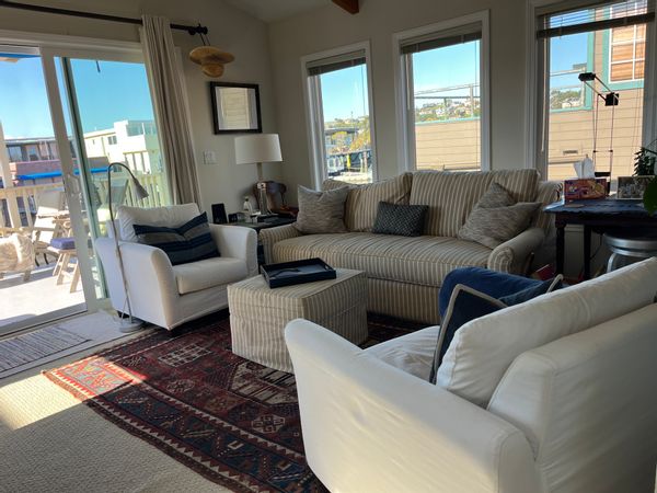 California Houseboat- 2 week minimum, No children