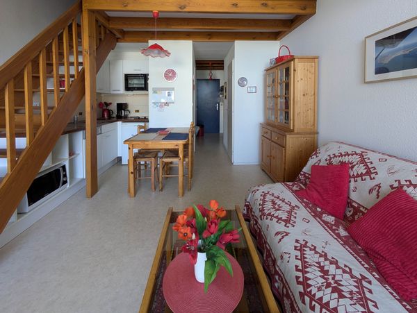 Studio lumineux avec terrain de tennis et plage à moins de 5 min à pied