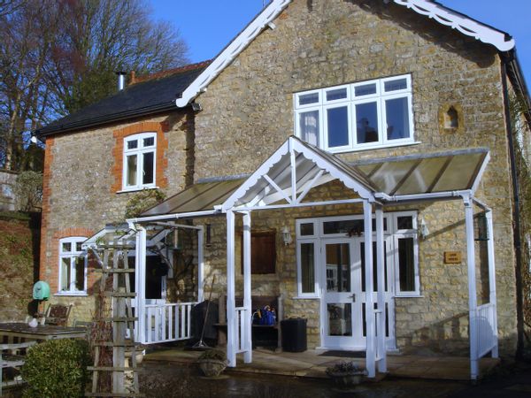 Dorset house - NO UK OR GUEST POINT EXCHANGES