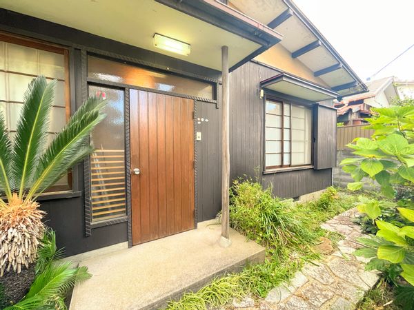 Zushi Beach House 5 day minimum stay................       NO MORE AVAILABILITY IN 2025