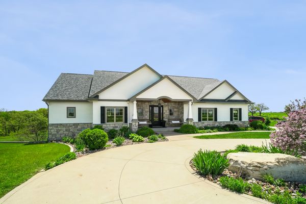 Countryside Home near City