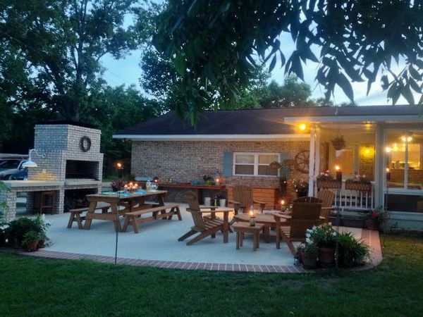 Spacious farm retreat, one hour inland from Savannah.