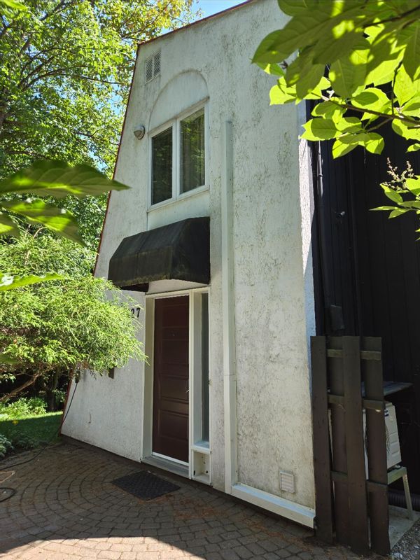 Leonard's house