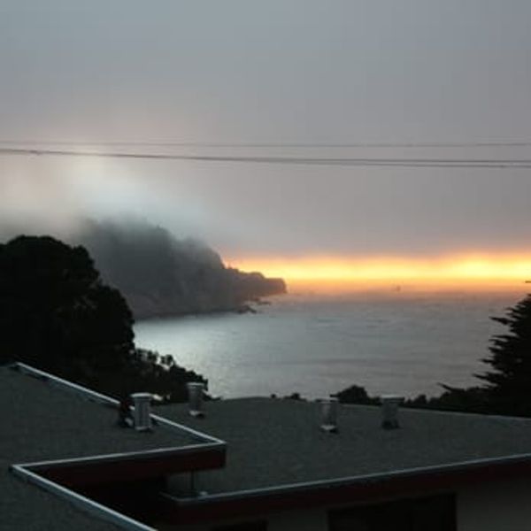 San Francisco Presidio View Apartment Above the Beach