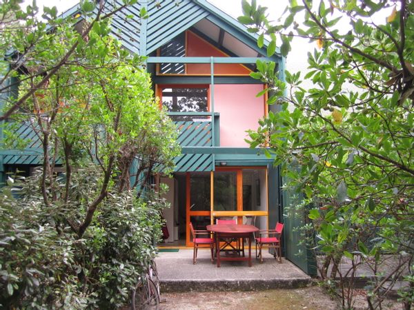 La maison de Brigitte, Indisponible juillet août.