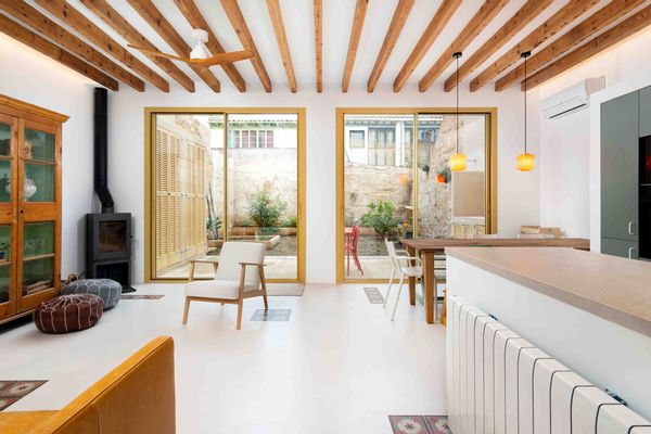 Jaume, Emylse, Víctor and Magí! s Haus