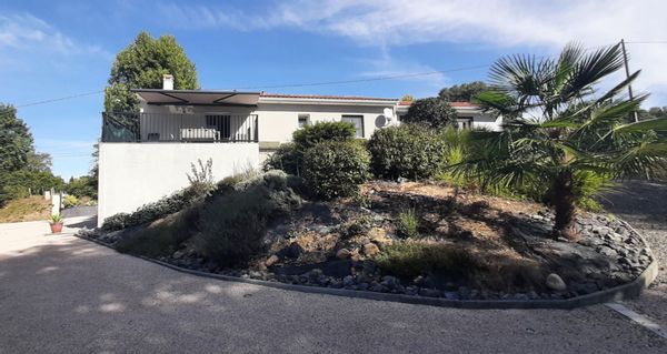 HOSPITALITE Chambre familiale avec SDB et WC privés