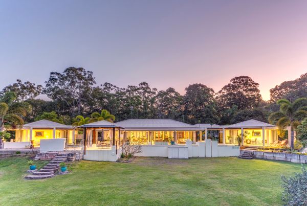 Noosa Hinterland Luxury Eco Paradise - 42 acres of natural rainforest.