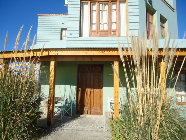 Ocean front house. Watch wales from a jacuzzi!,  7 days minimum