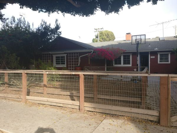 Sunny home in Santa Monica, easy access to beach and night life!