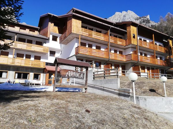 Laura e famiglias hus