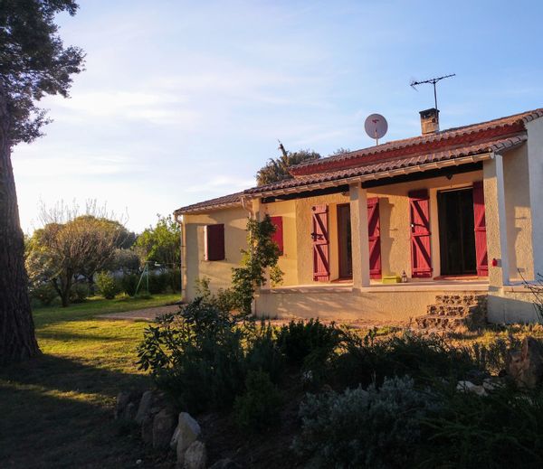 Maison de plain pied au calme dans la garrigue à 5 km d’Uzès PAS DISPONIBLE EN JUILLET ET AOUT
