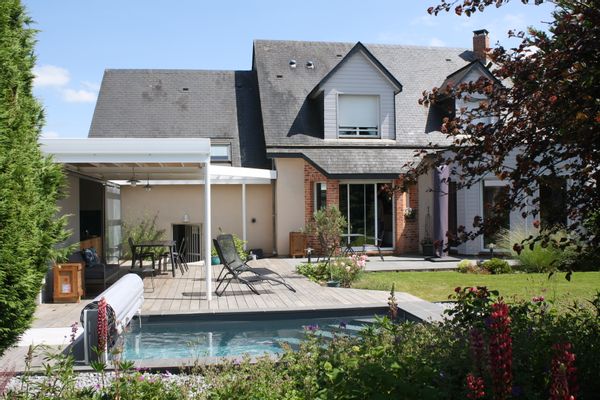 A une heure du littoral , entre ville et campagne. Bienvenue en Normandie!