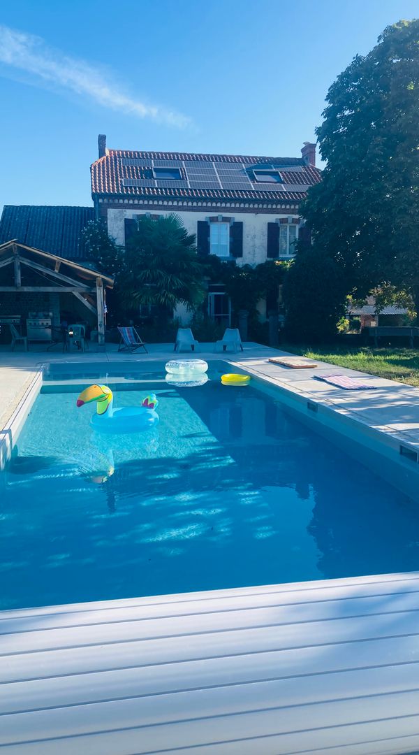 Ancien presbytère dans la campagne béarnaise à 1h des montagnes