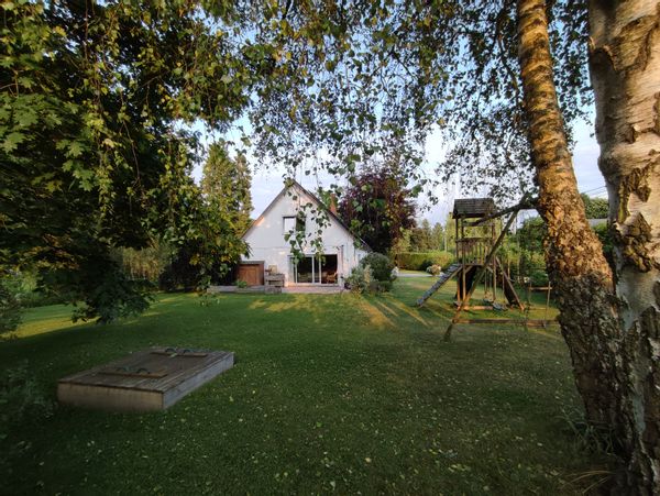 Découvrez le Brabant, visitez Bruxelles et la Wallonie depuis notre maison et son jardin fleuri.