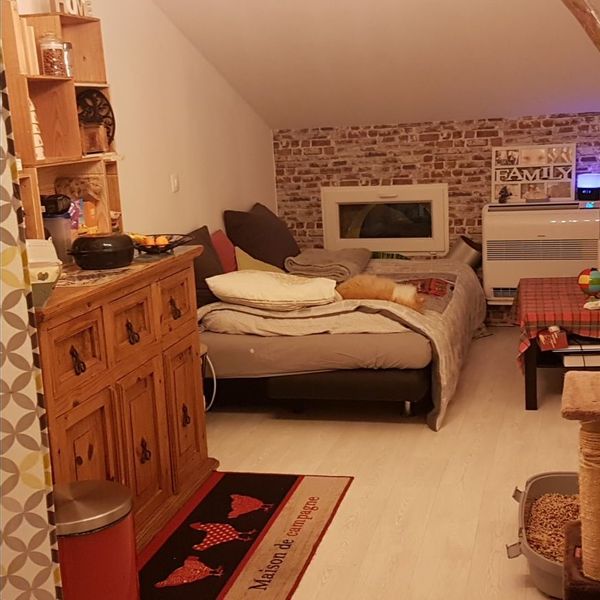 Petit studio dans le vieux Valence