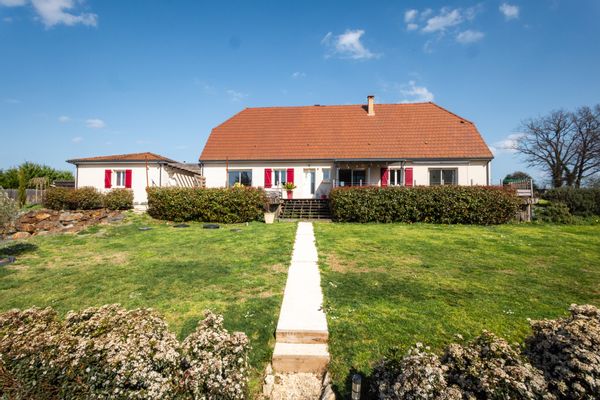Maison moderne au coeur du Périgord noir, proche Sarlat