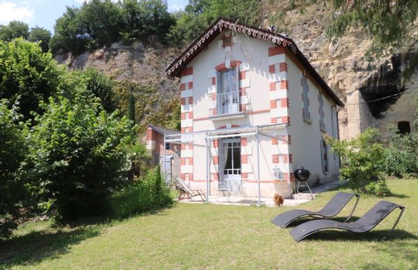 Jennifer's house
