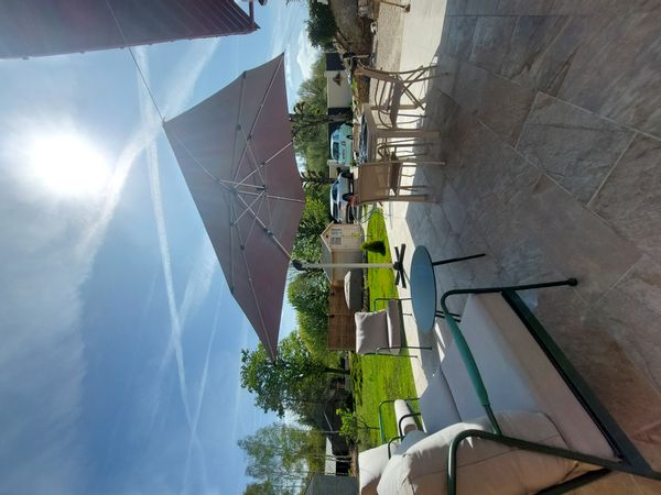 Belle maisonnette de campagne située en bordure de forêt à 5 min de Rambouillet et de son château.