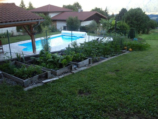 Ferme en pierre avec piscine